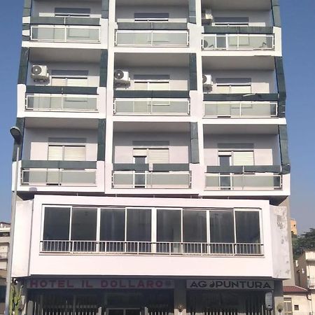 וילה סן ג'ובאני Hotel Il Dollaro מראה חיצוני תמונה