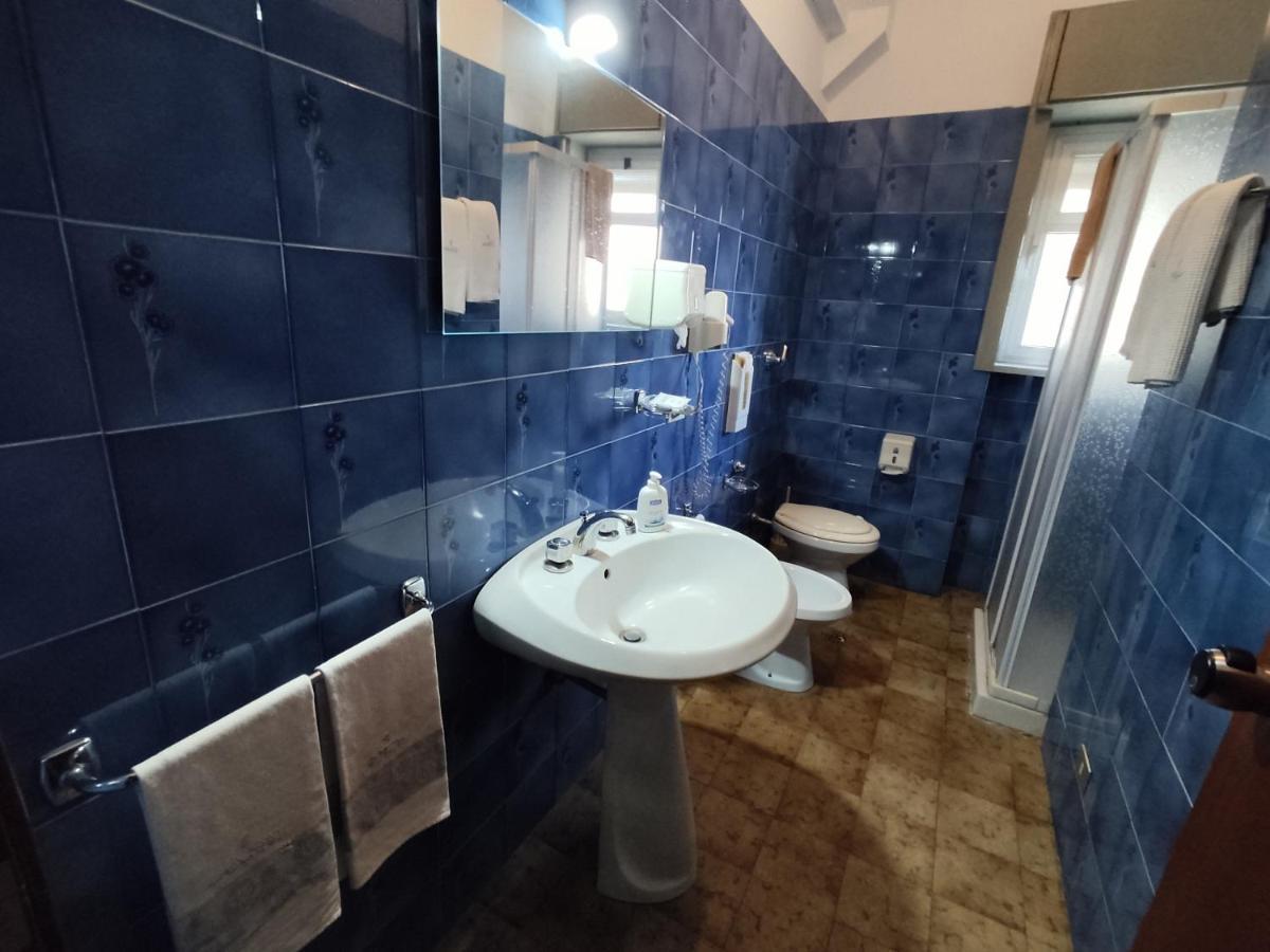 וילה סן ג'ובאני Hotel Il Dollaro מראה חיצוני תמונה